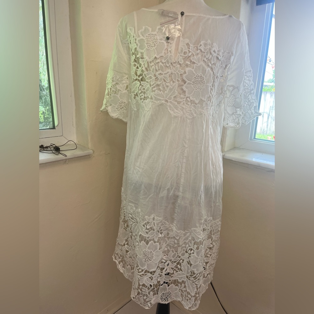 EUC HOLDING HORSES Magnolia White Lace Mini Dress - Picture 5 of 10